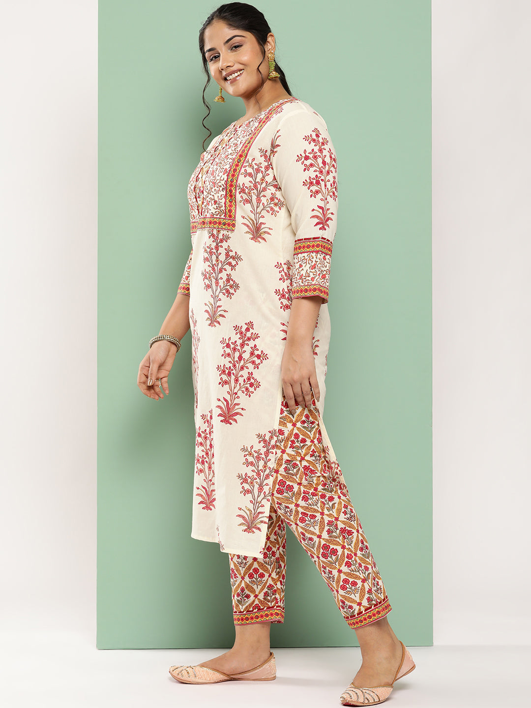 Women's Off White Printed Kurta With Trousers & With Dupatta