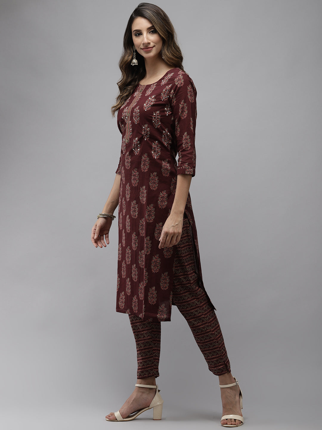 Color_Maroon