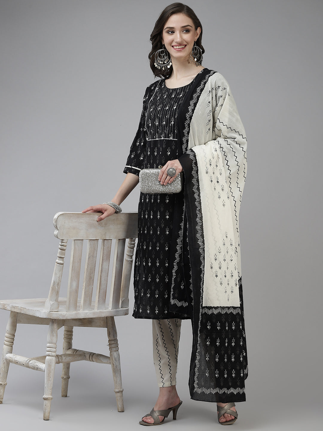 Color_Black