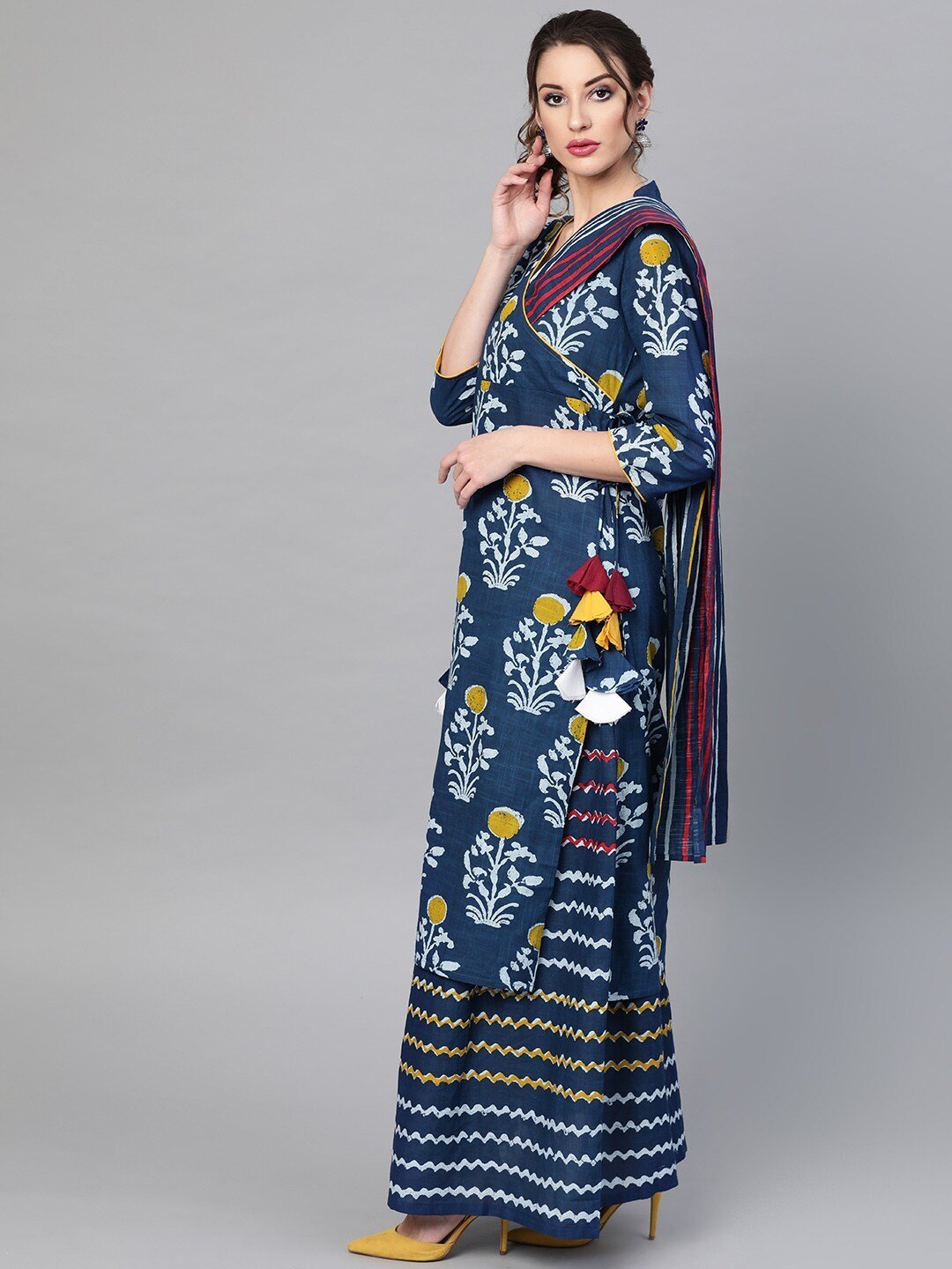 Women's  Navy Blue Printed Kurta with Skirt & Attached Dupatta