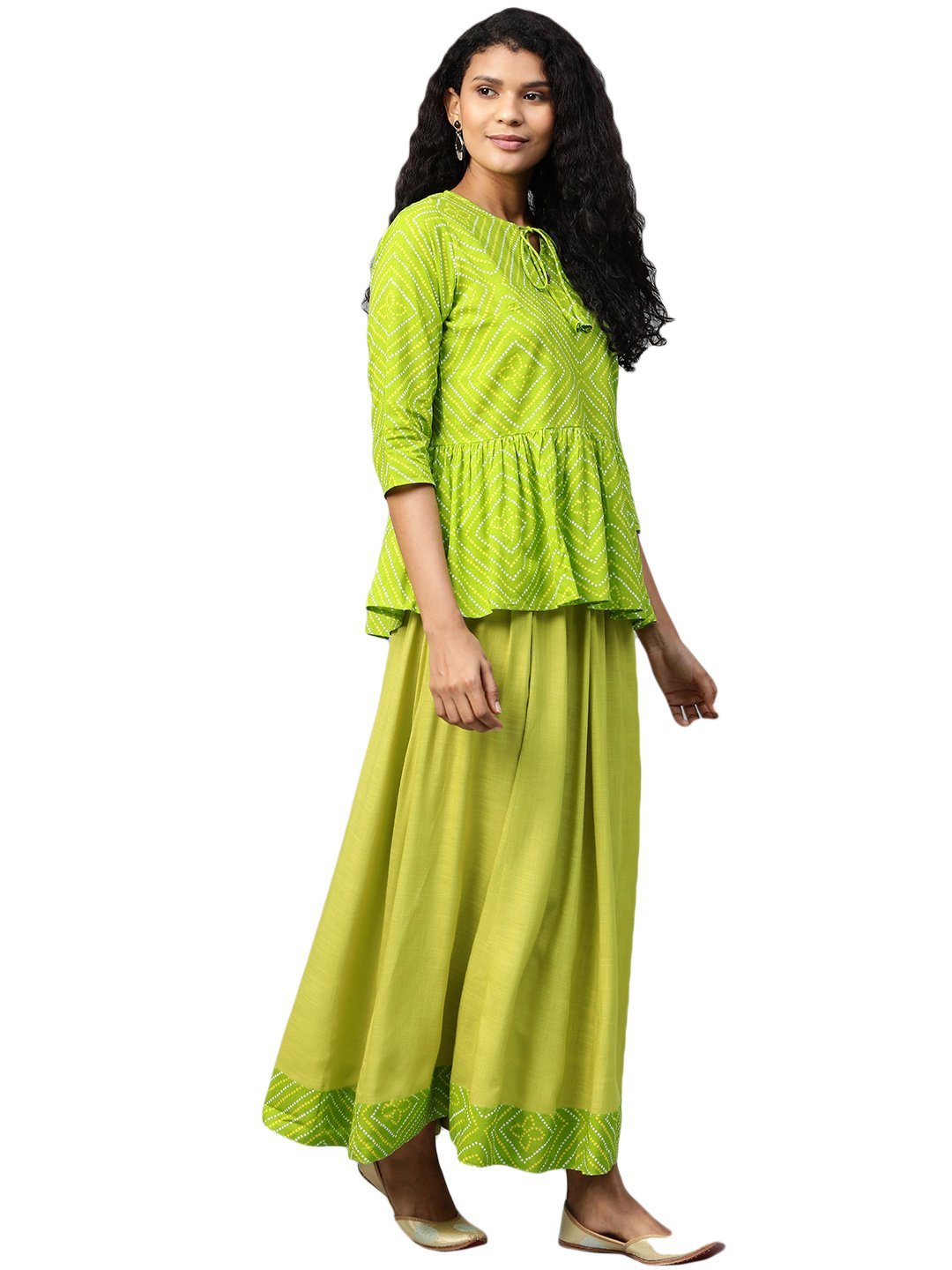 Women's Green Printed 3/4 Sleeve Cotton Round Neck Casual Kurta & Skirt Set