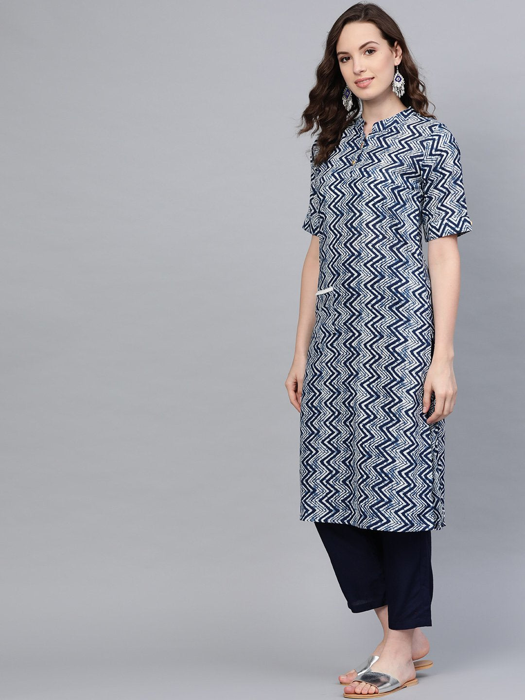 Women's Navy Blue Cotton Solid Full Sleeve Round Neck Casual Kurta Pant Set