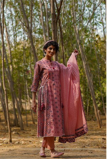 Women's Peach Cambric & Cotton Flex Printed A-Line Kurta Pant Dupatta Set