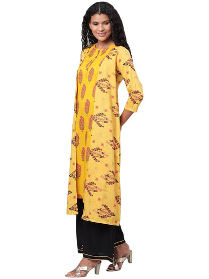 Women's Yellow Printed 3/4 Sleeve Cotton Round Neck Casual Kurta & Shrug Set