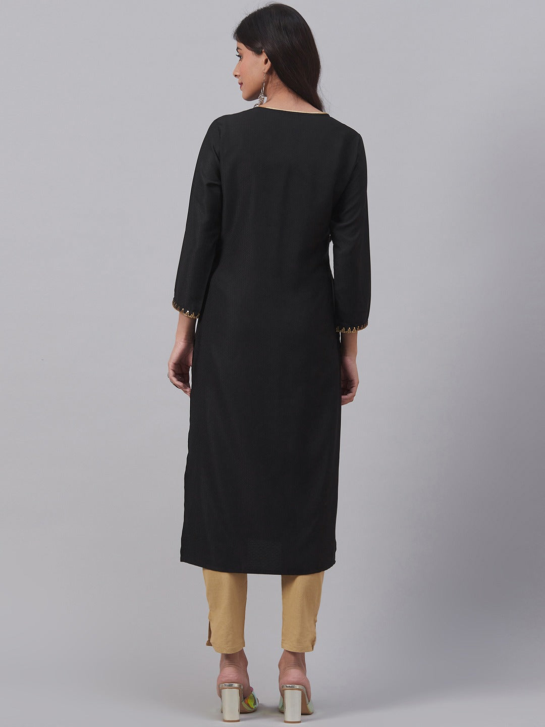 Color_Black