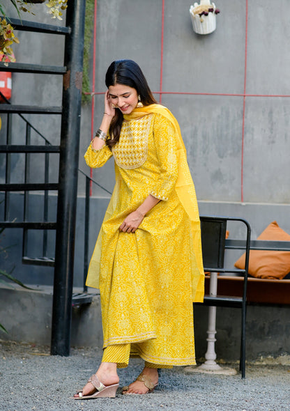 Women's Yellow Handblock Dupatta Set