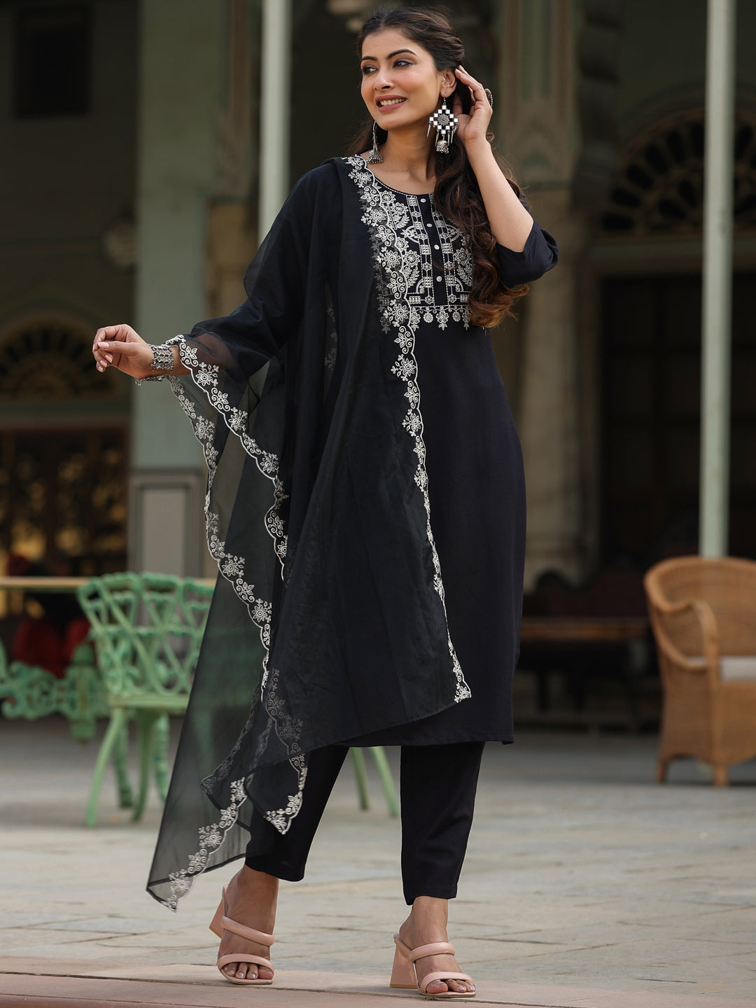 Color_Black