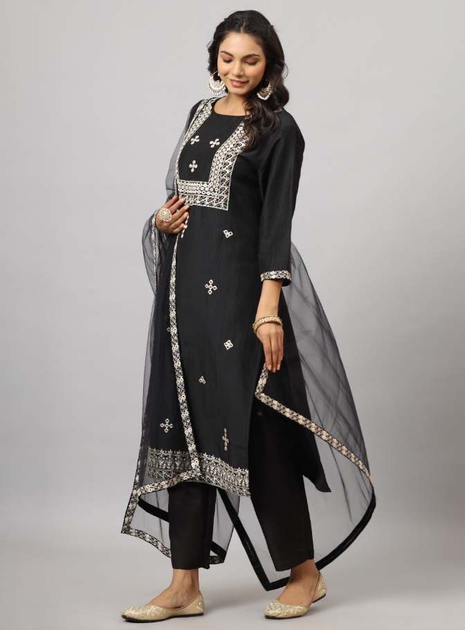 Women's Black CHINON Solid Embroidered Kurta Set