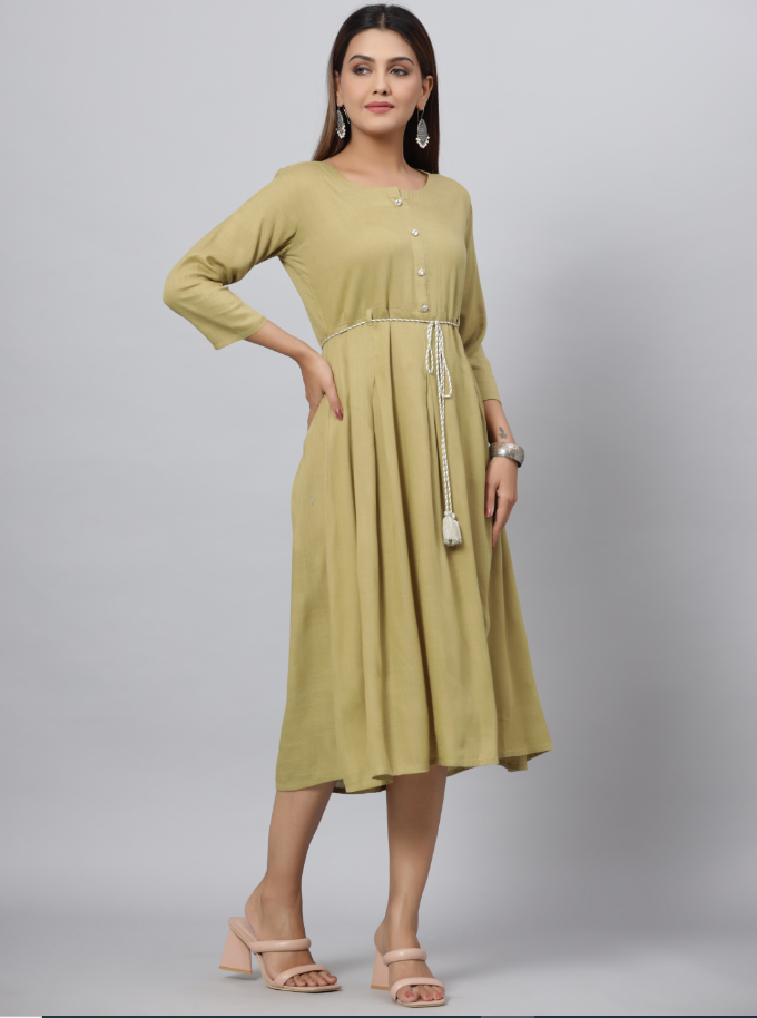 Women's Green Rayon Slub Solid Dress