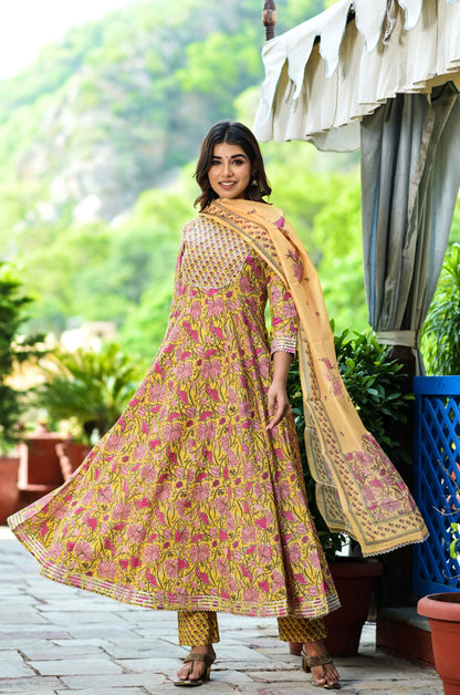 Women's Yellow Handblock Dupatta Set