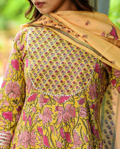 Women's Yellow Handblock Dupatta Set