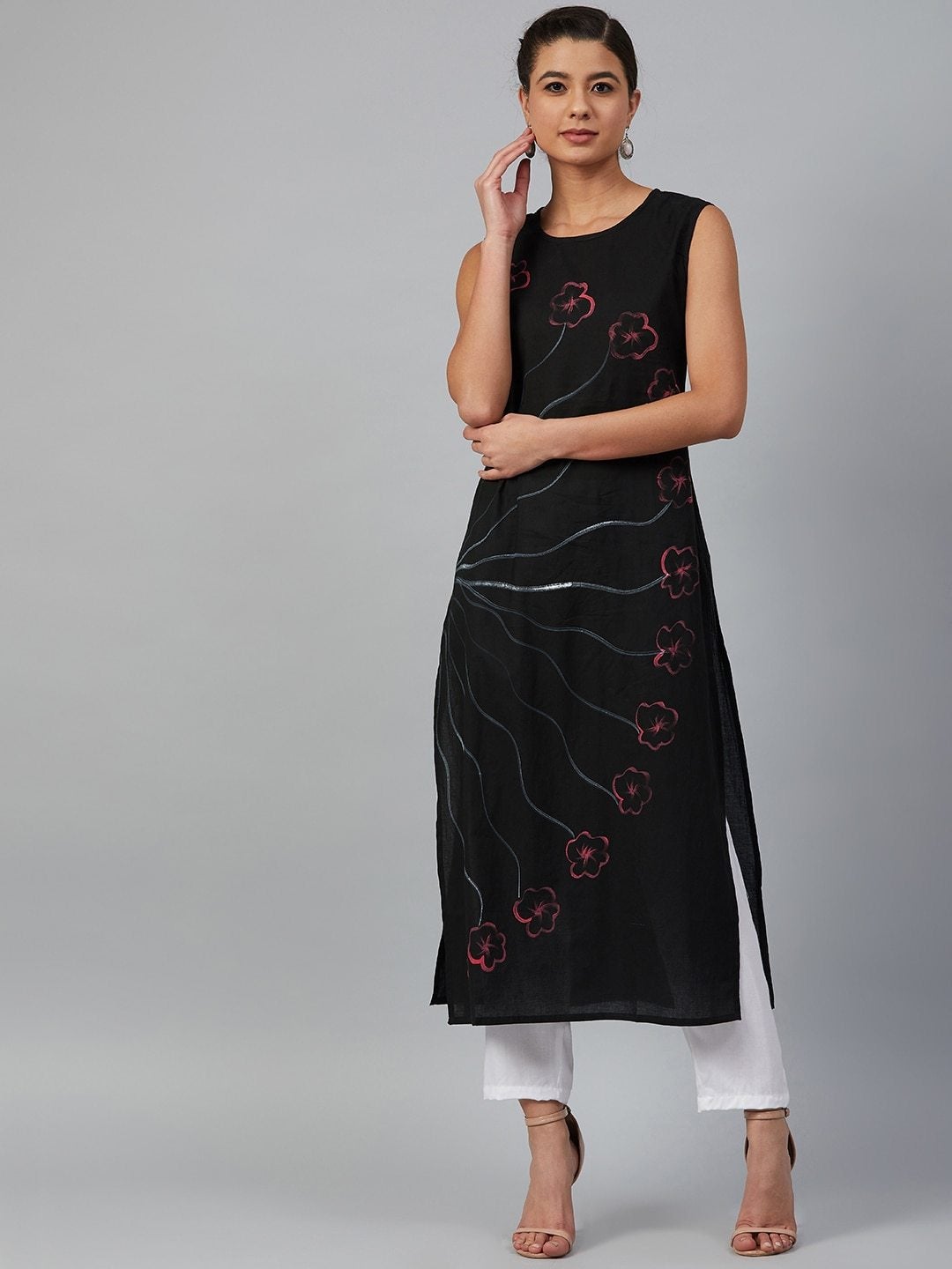 Women's Black & Pink Floral Printed Straight Kurta