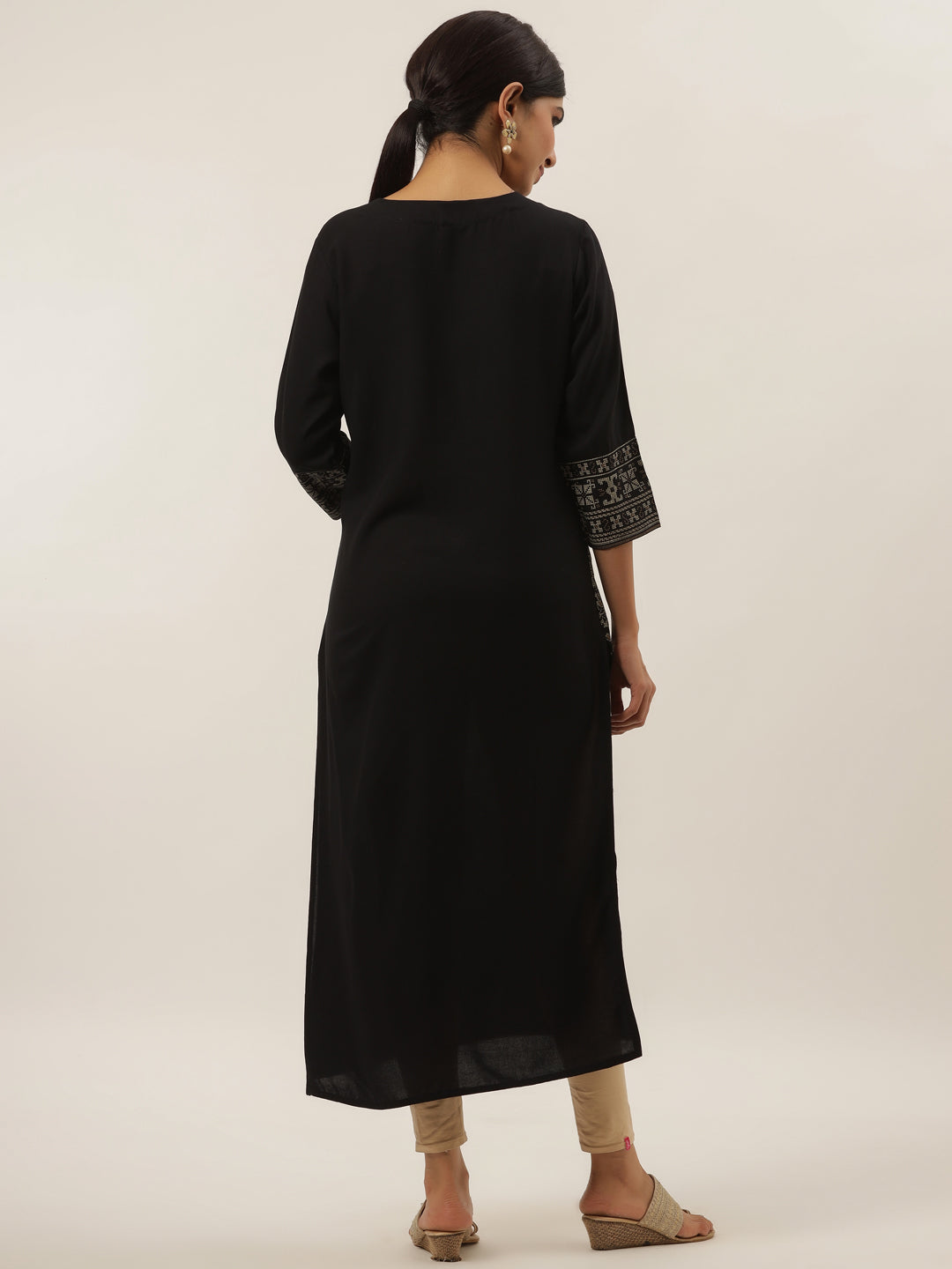 Color_Black