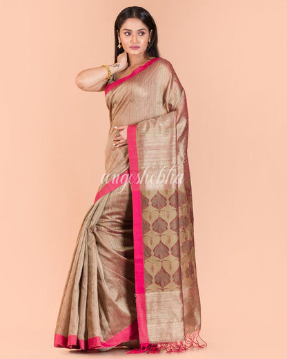 Women's Beige Matka silk Jamdani saree