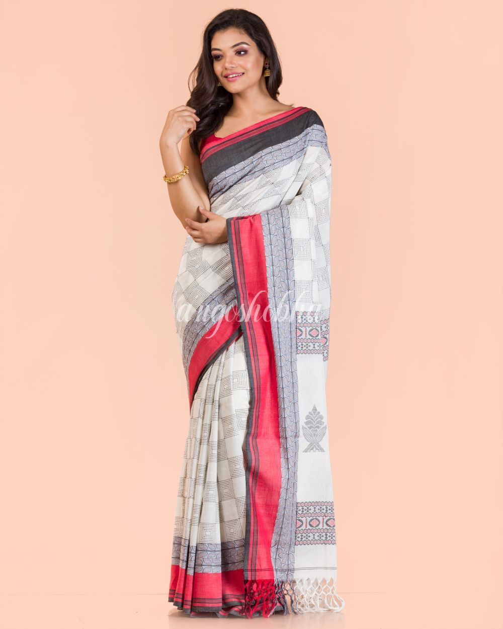 Women's White Handwoven Kantha Stitch Saree