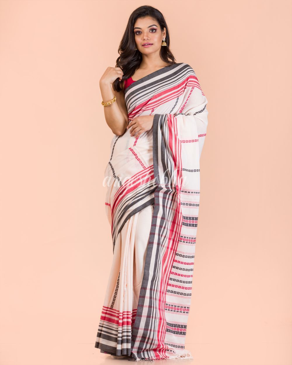 Women's Light Peach Cotton Madhyamoni Saree