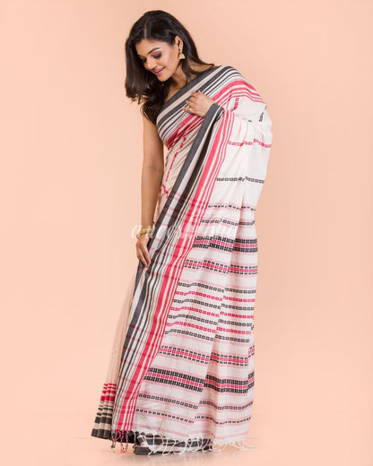 Women's Light Peach Cotton Madhyamoni Saree