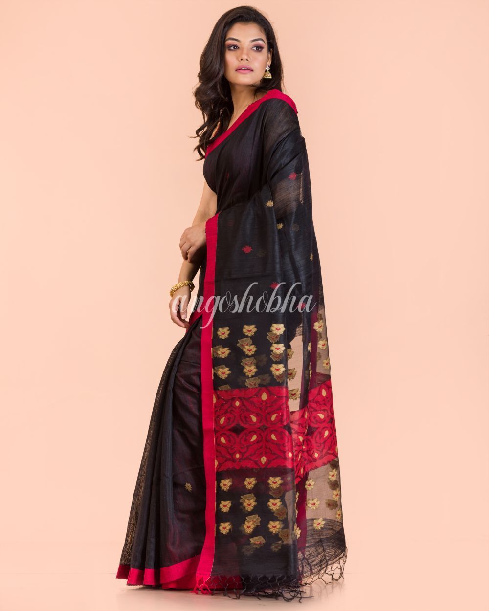Women's Black Handwoven Matka Silk Saree