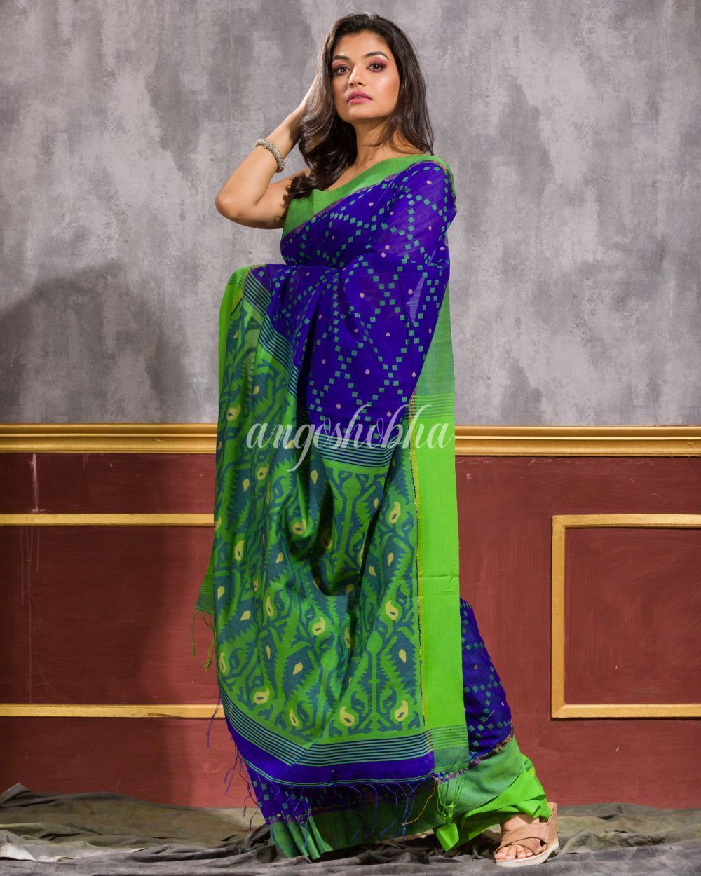 Women's Blue Blended Cotton Dhakai Jamdani Saree