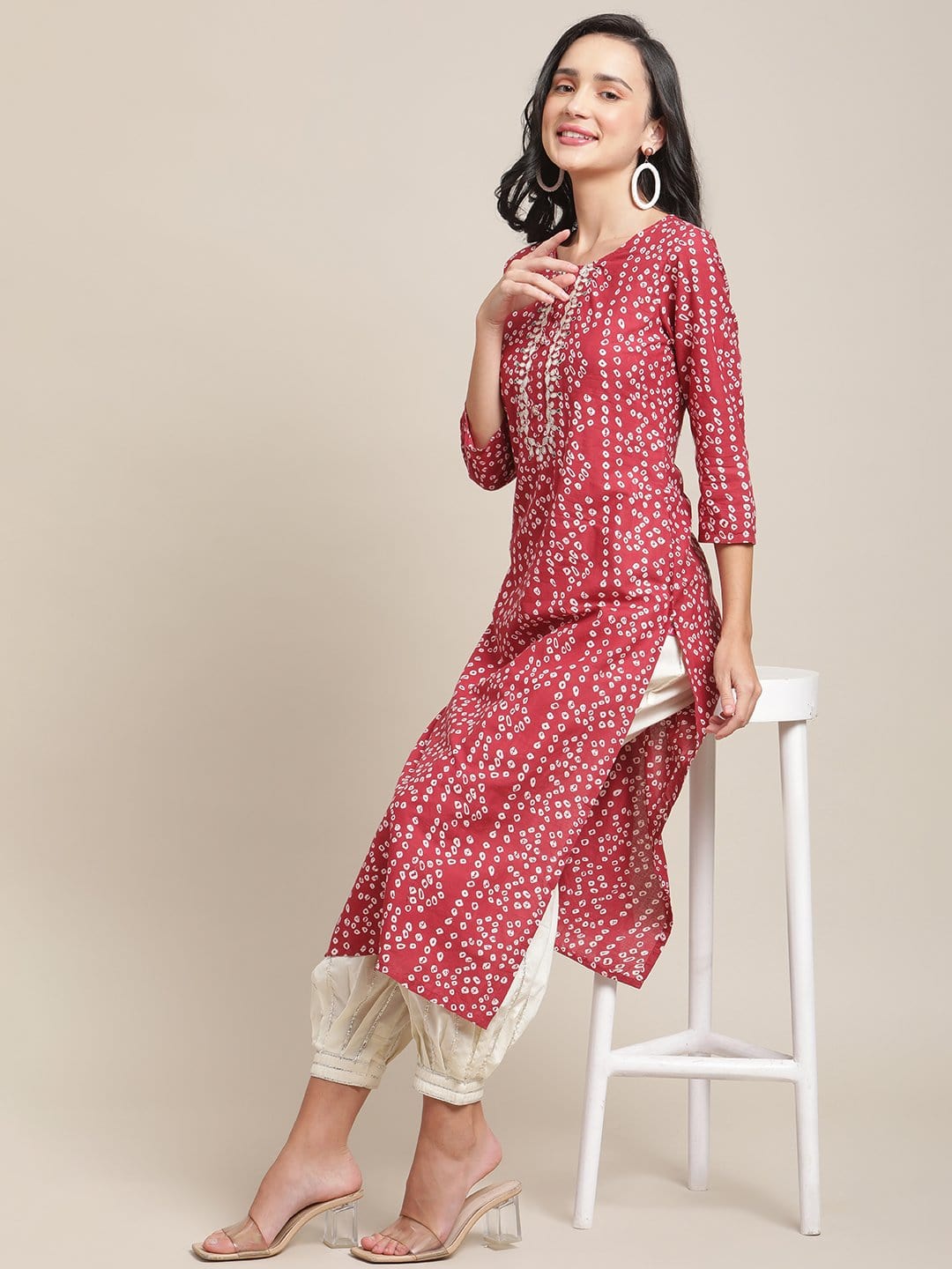 Women's Red And White Round Neckline Bandhani Printed  Straight Kurta With Embroidery And 3/4Th Sleeve