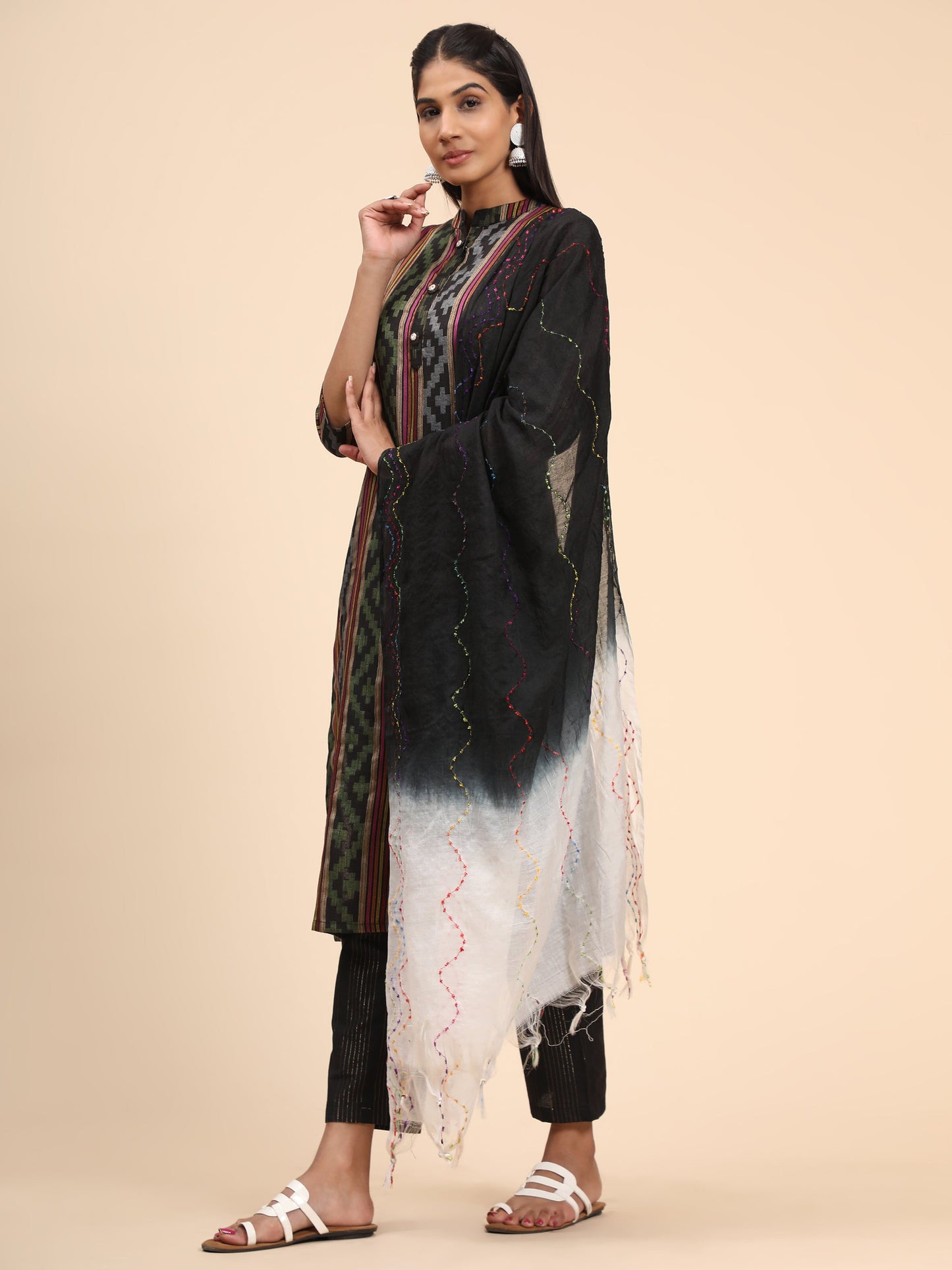 Color_Black