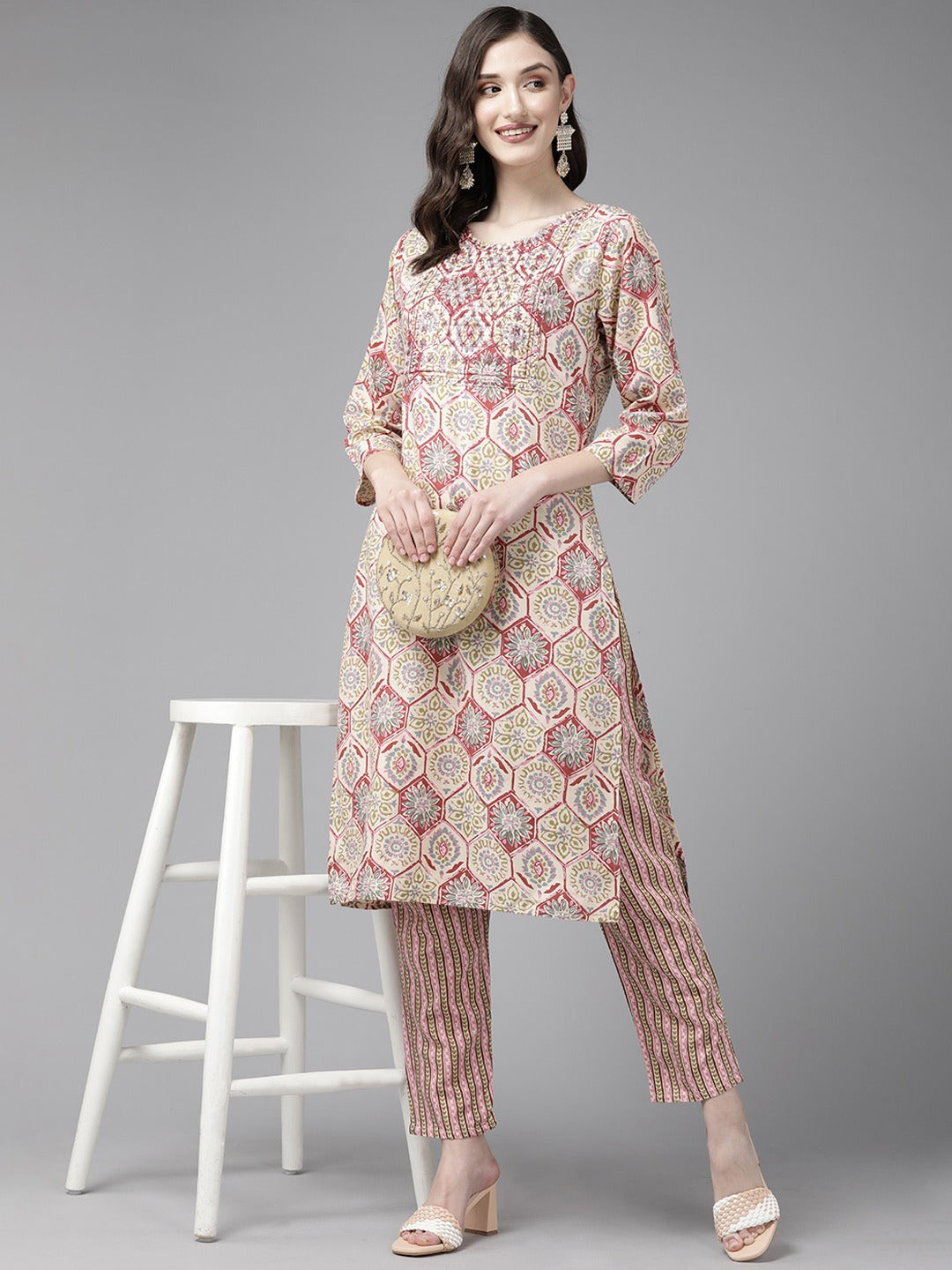 Color_Beige