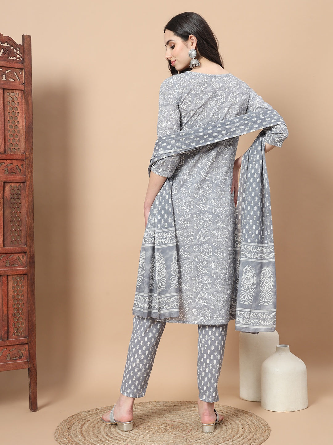 Color_Grey