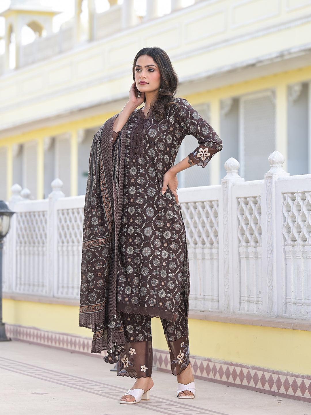 Color_Brown