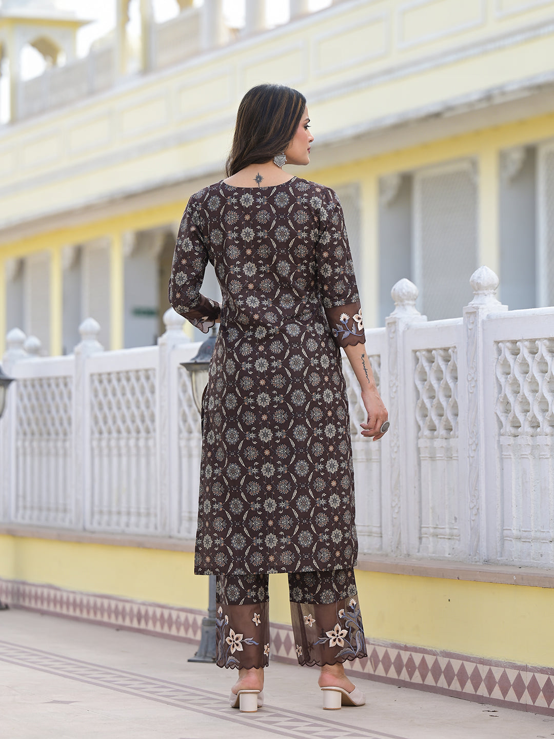 Color_Brown