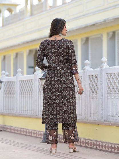 Color_Brown
