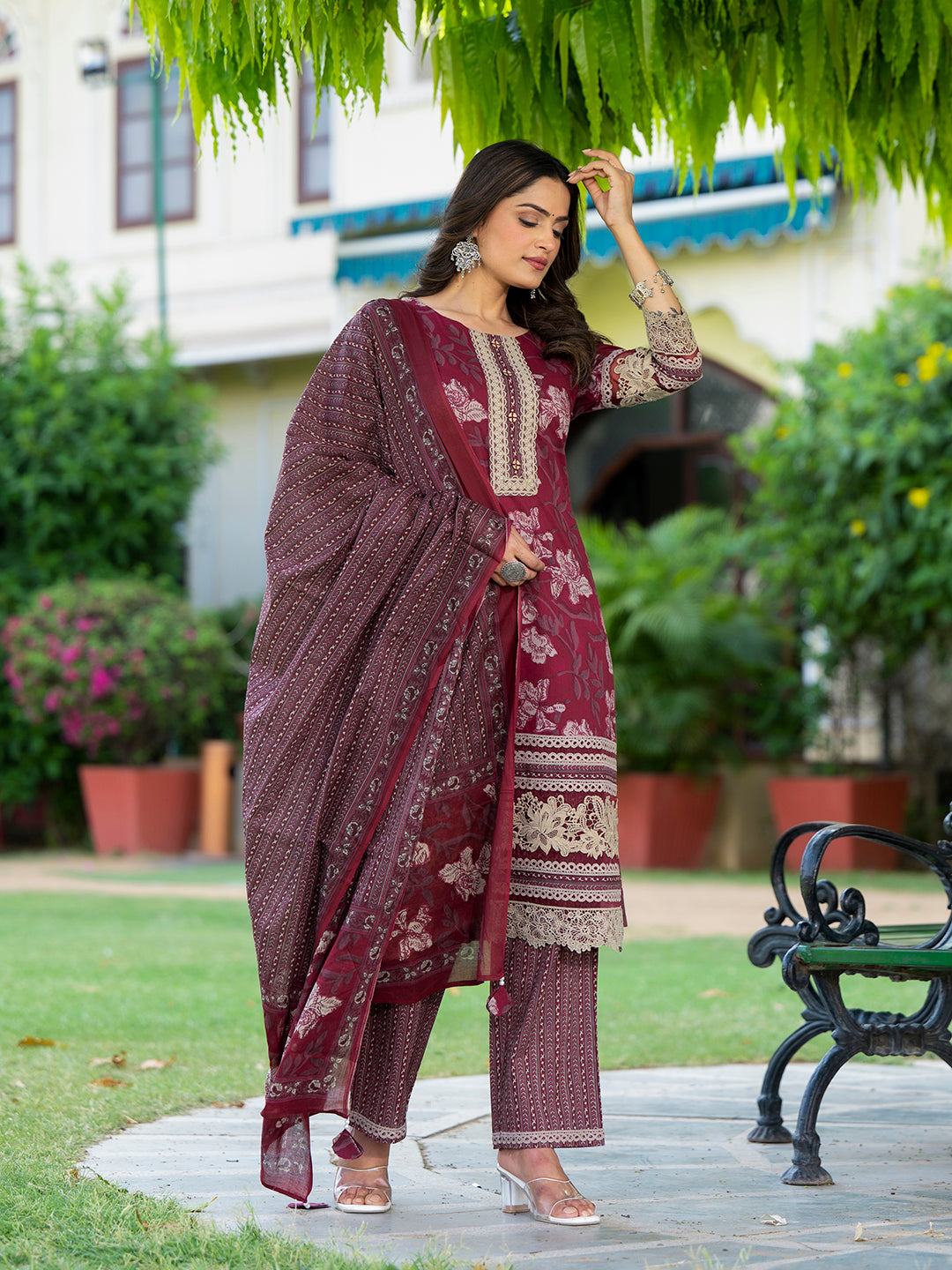Color_Maroon