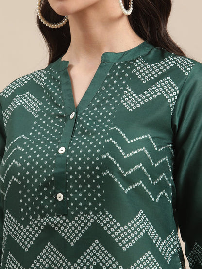 Women's Green And Bandhej Mandarin Collar Straight Kurta