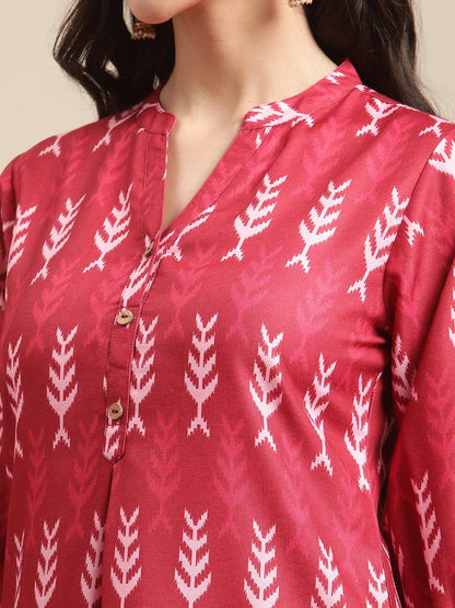 Women's Rust Ikat Printed Kurta With Puffed Sleeves