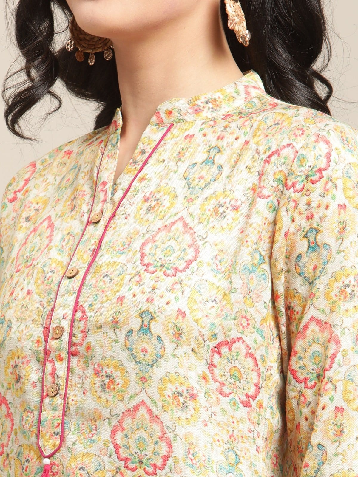 Women's Cream Pashmina Straight Mandrain Collar Neck With Placket And Tassel Having Full Sleeve And Side Slit