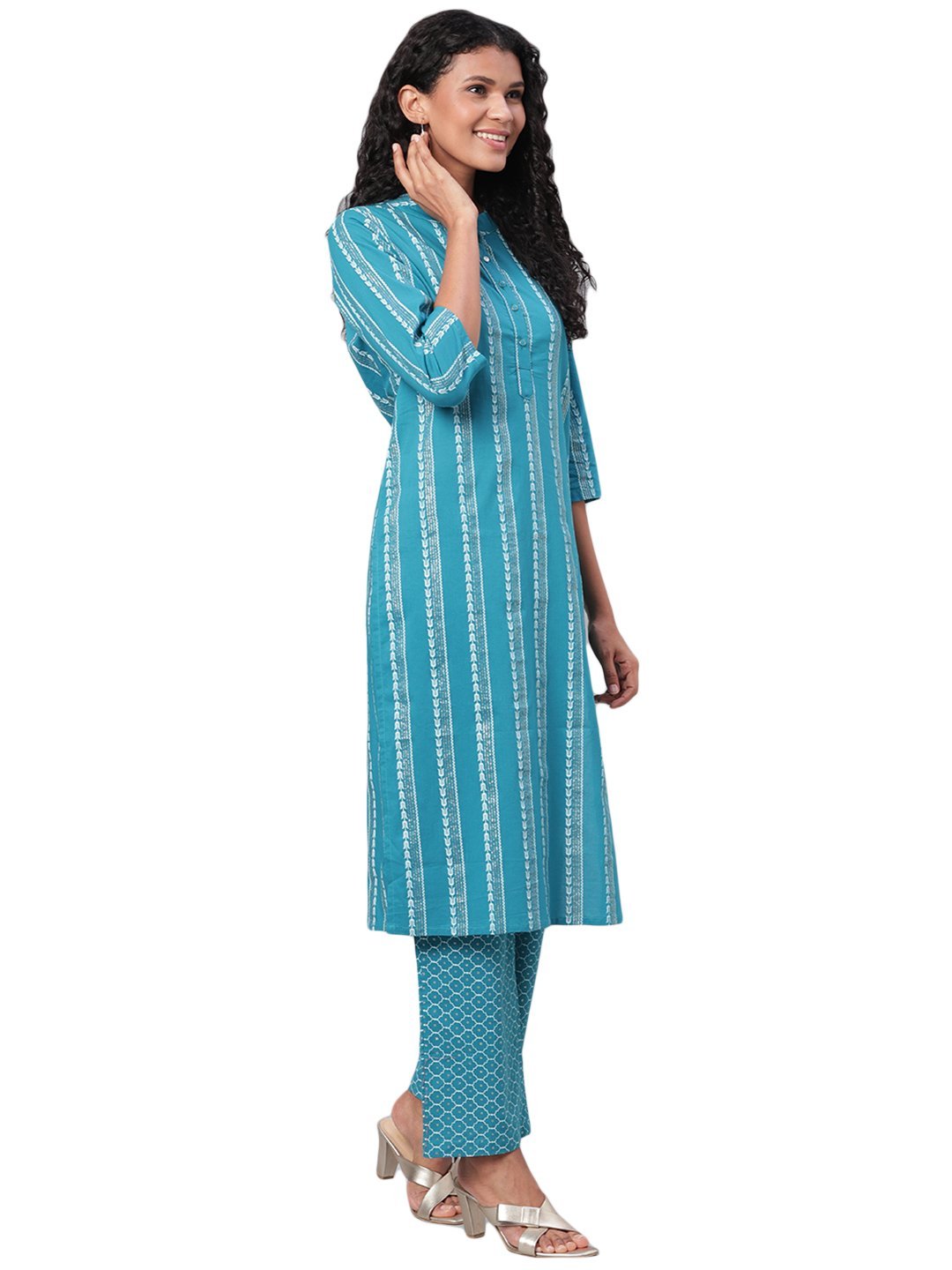 Women's Blue Printed 3/4 Sleeve Cotton Round Neck Casual Kurta Pant Set
