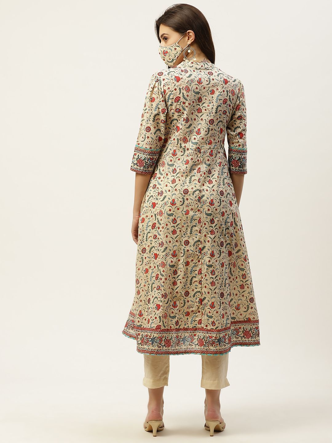 Women's Floral Printed Panelled Kurta With Mask