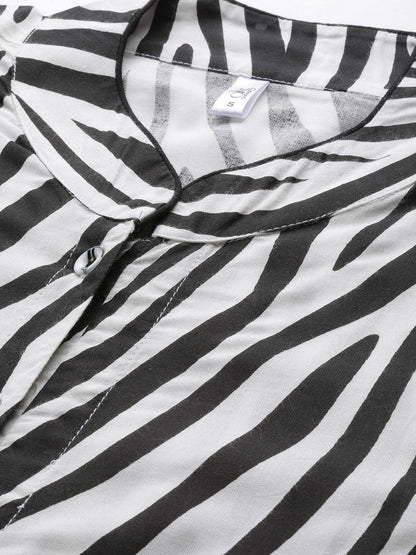 Women's  White & Black Printed Straight Kurta