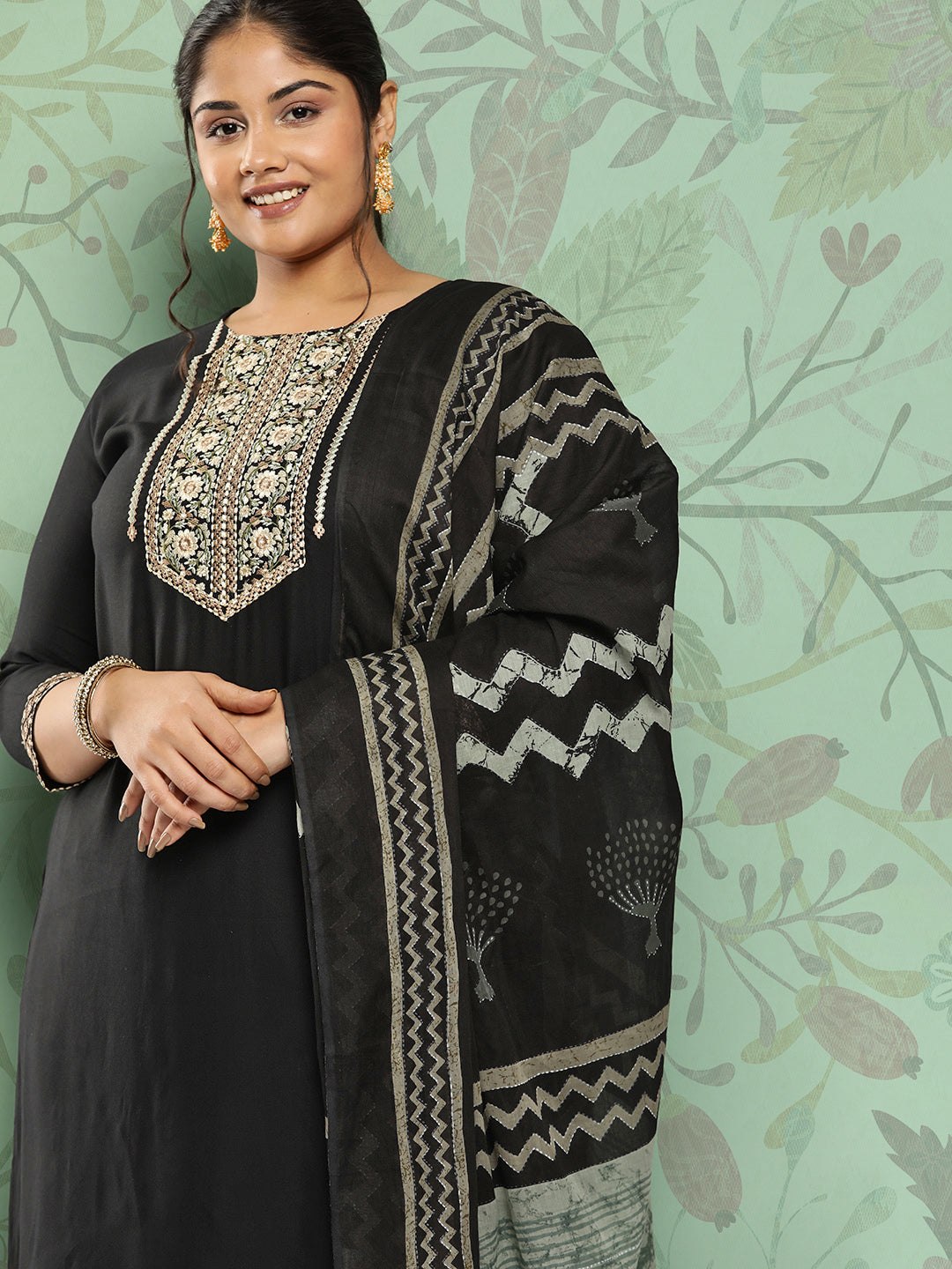 Women's Black Floral Yoke Design Kurta With Palazzos & Dupatta