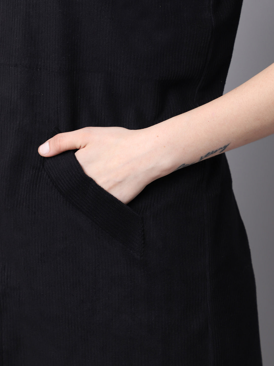 Color_Black