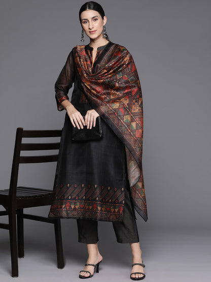 Color_Black