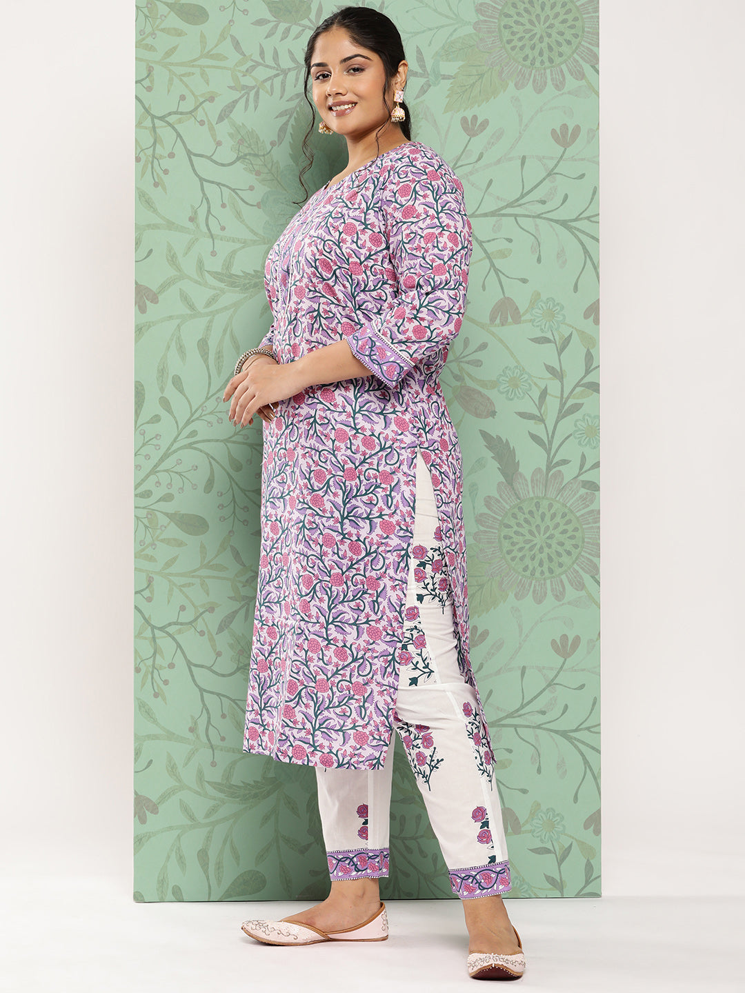 Women's Lavender & White Ethnic Motifs Printed Kurta With Trousers & Dupatta