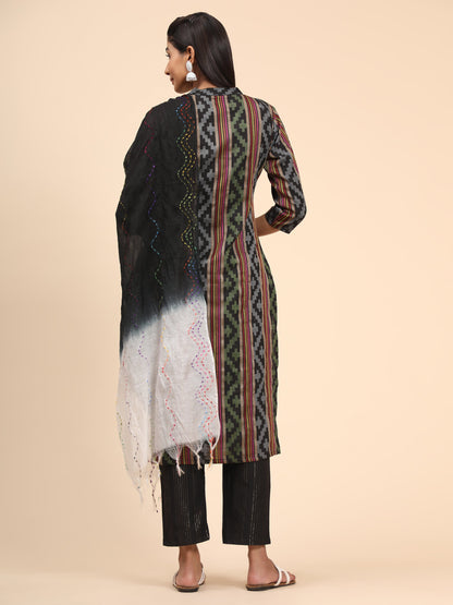Color_Black