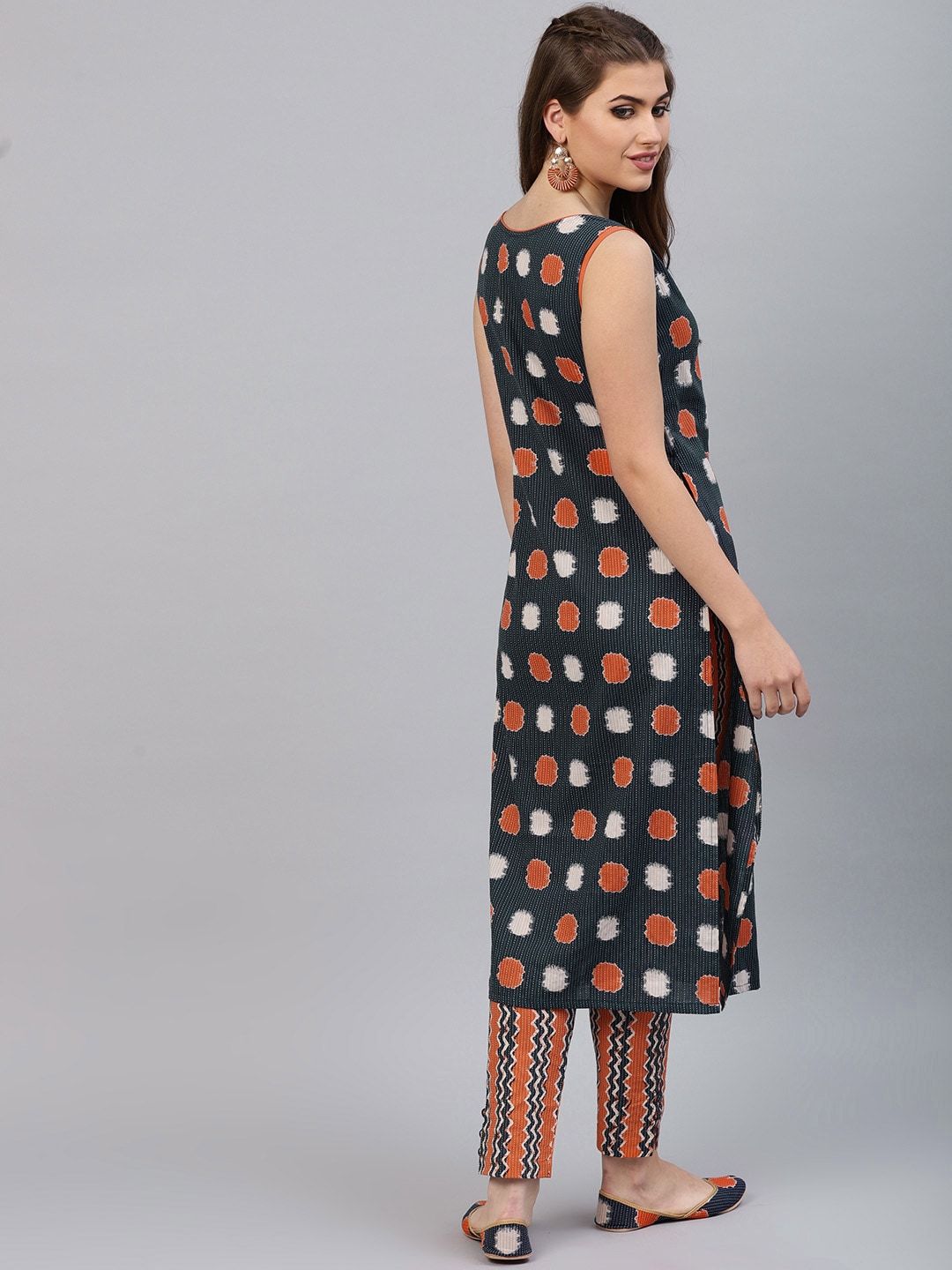 Women's  Navy Blue & Orange Printed Kurta with Trousers