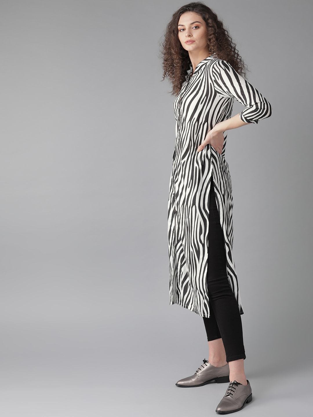 Women's  White & Black Printed Straight Kurta
