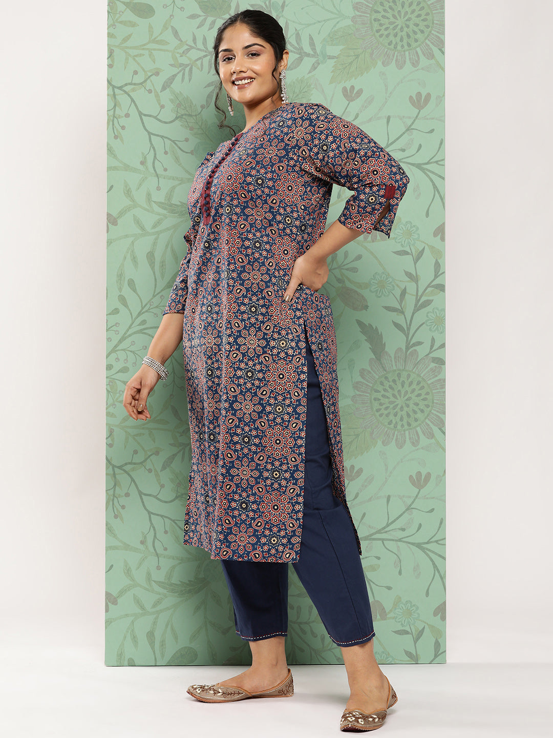 Women's Blue Ethnic Motifs Straight Kurta Trouser Set