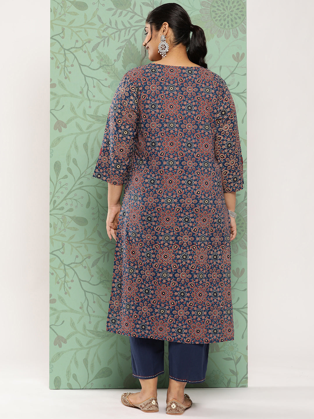 Women's Blue Ethnic Motifs Straight Kurta Trouser Set