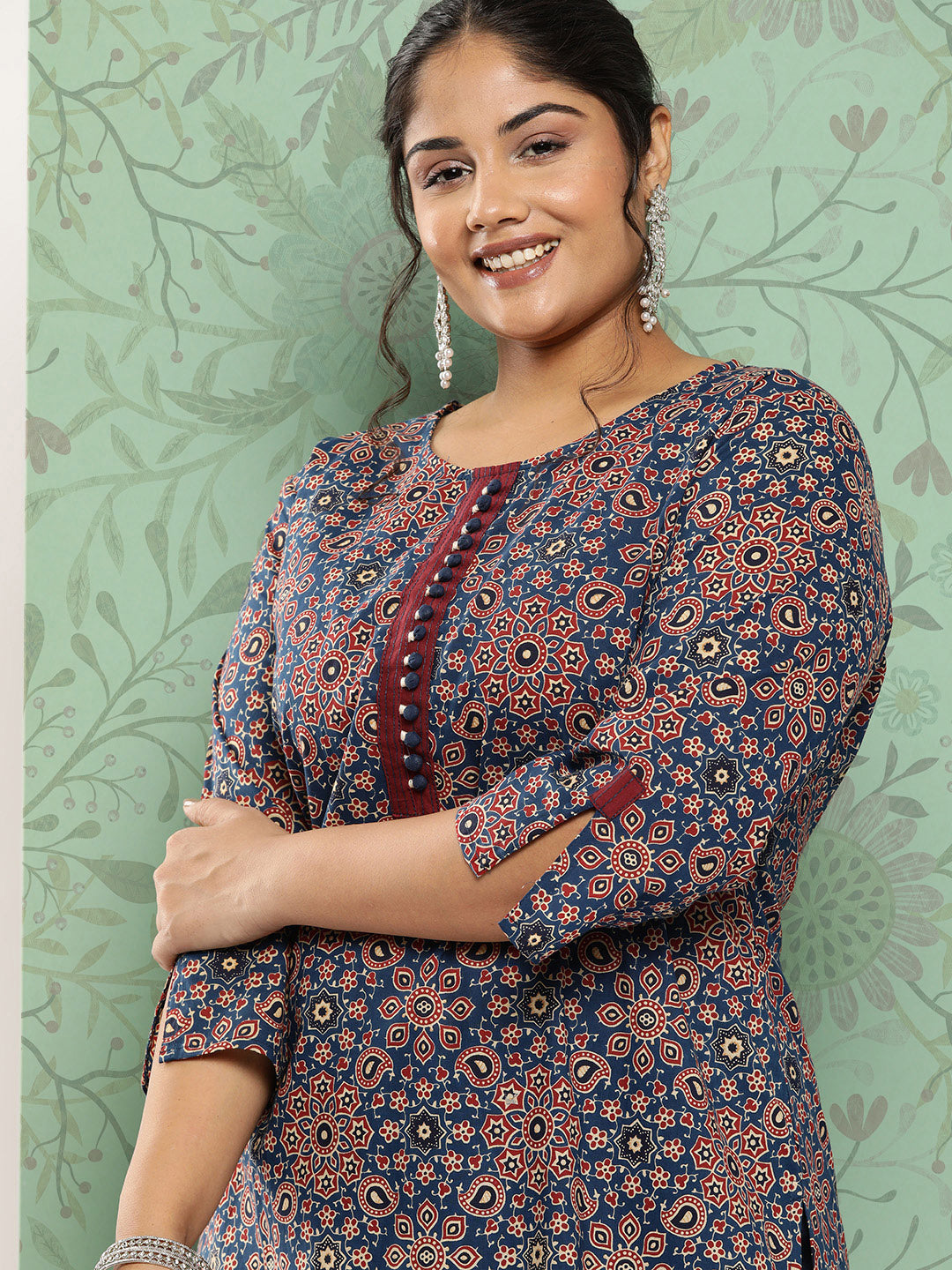 Women's Blue Ethnic Motifs Straight Kurta Trouser Set