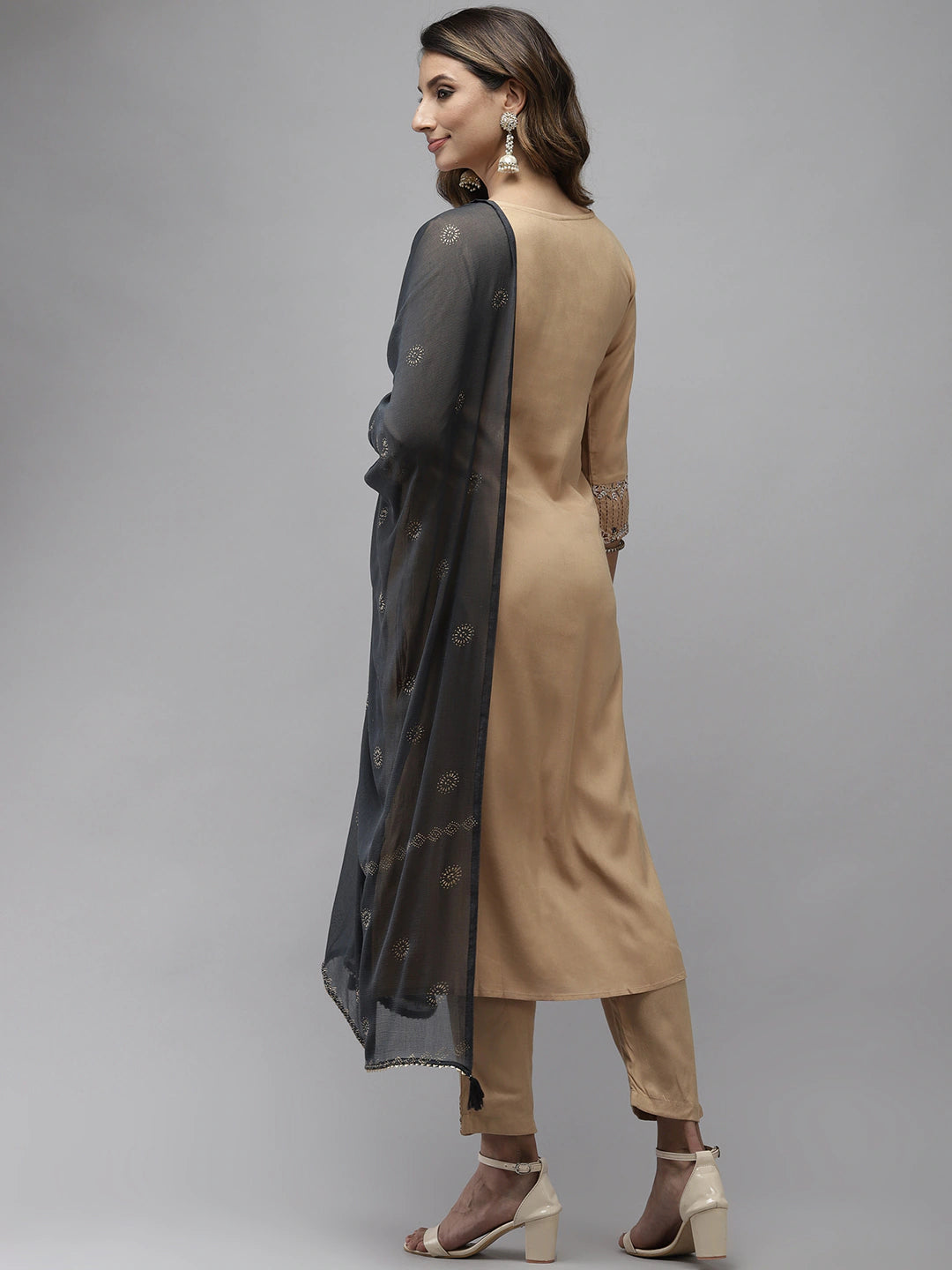 Color_Beige