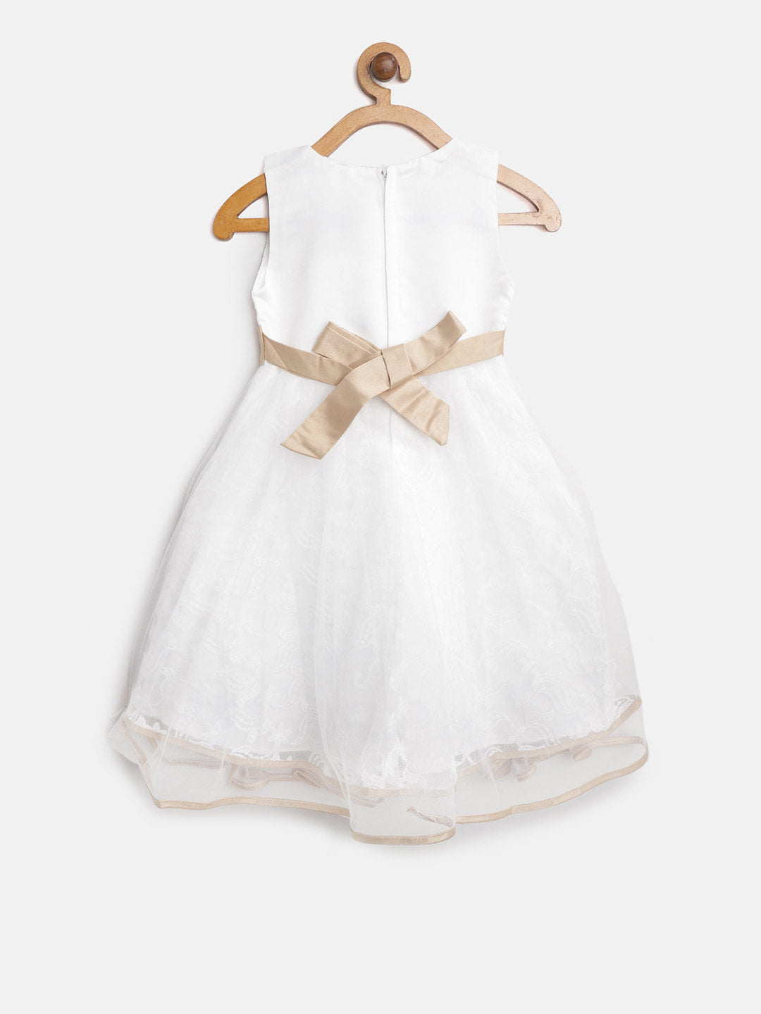 Color_White & Dull Gold