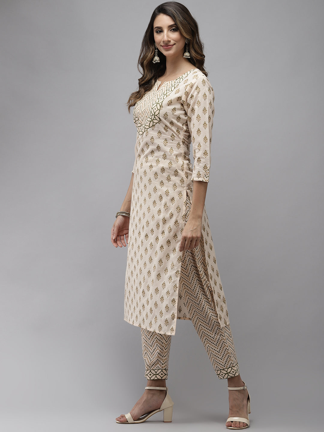 Color_Beige